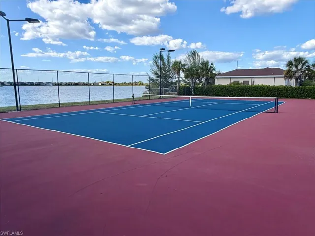 394 Spring Hill Lake Loop, Cape Coral, Florida 33993