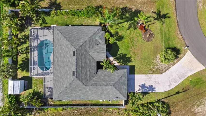 Birds eye view of property
