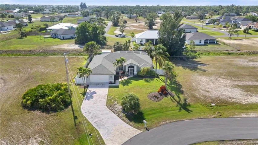Bird's eye view with a residential view