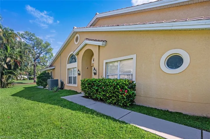 641 Saint Andrews Blvd 108-1, Naples, Florida 34113