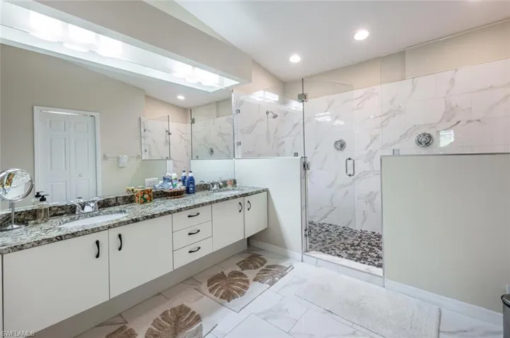641 Saint Andrews Blvd 108-1, Naples, Florida 34113