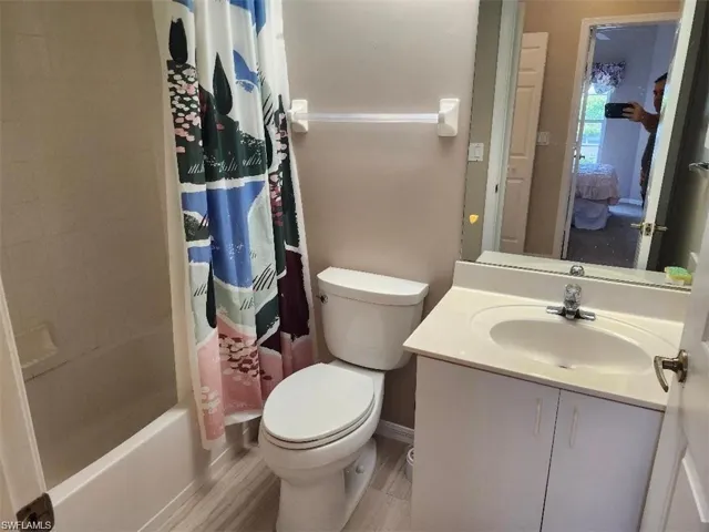 2496 Orchid Bay Dr 104, Naples, Florida 34109