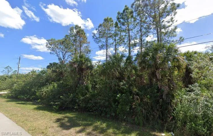2470 24th Ave Ne, Naples, Florida 34120