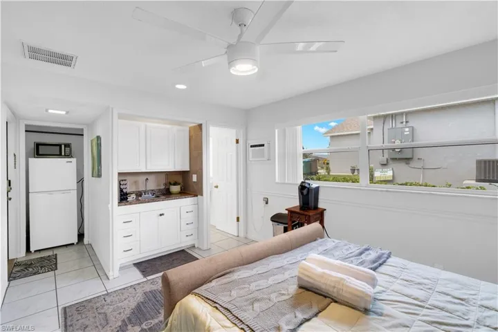 4353 Country Club Blvd C, Cape Coral, Florida 33904