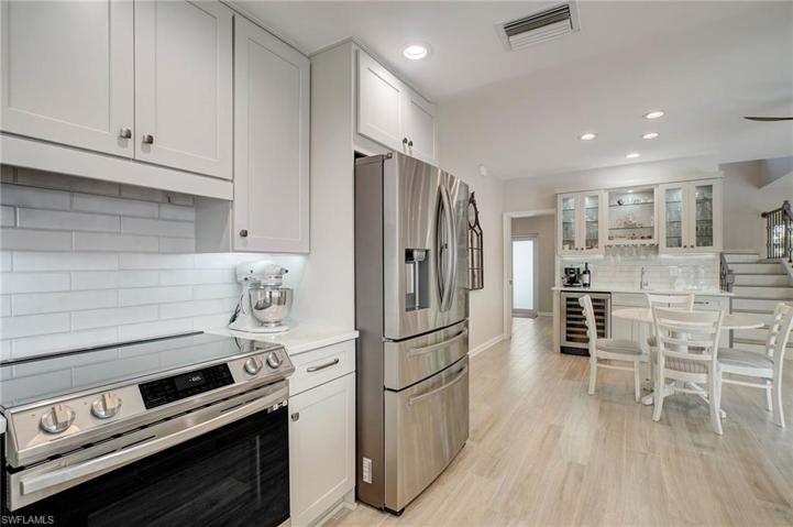 Kitchen/Stainless Appliances