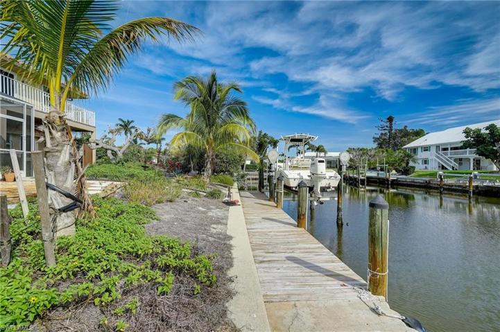 Boat Dock & Boat Lift