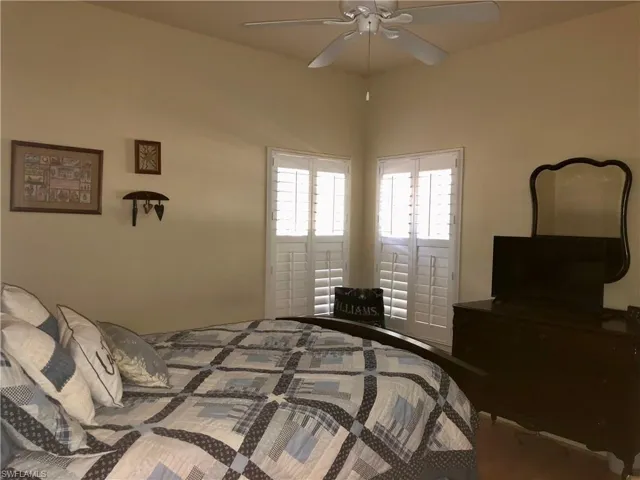 Bedroom with ceiling fan