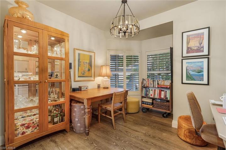 Guest room/office