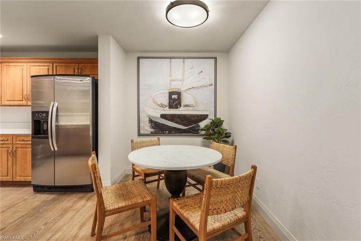 Breakfast room