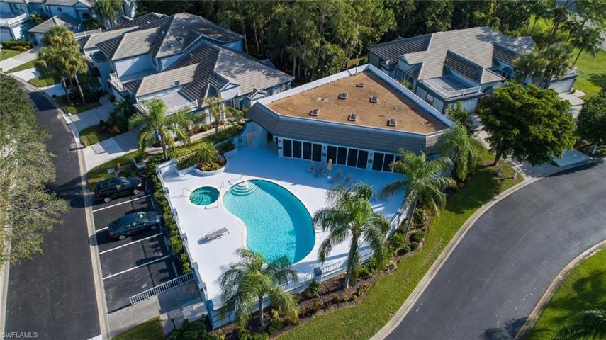 Glen Abbey community clubhouse, swimming pool and spa