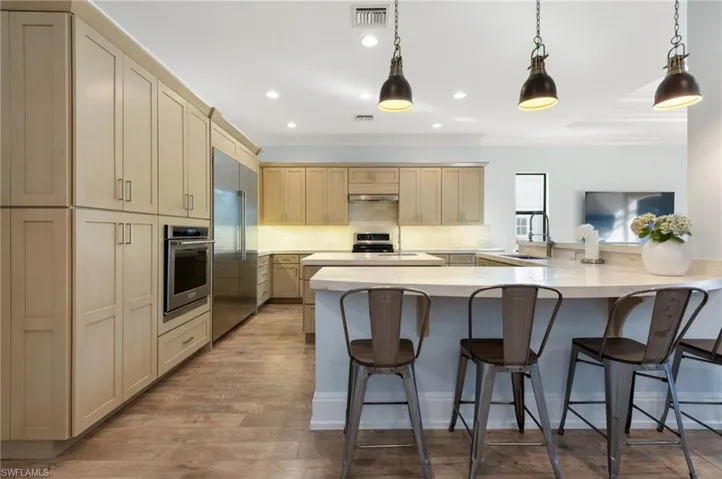 2863 Coco Lakes Dr, Naples, Florida 34105