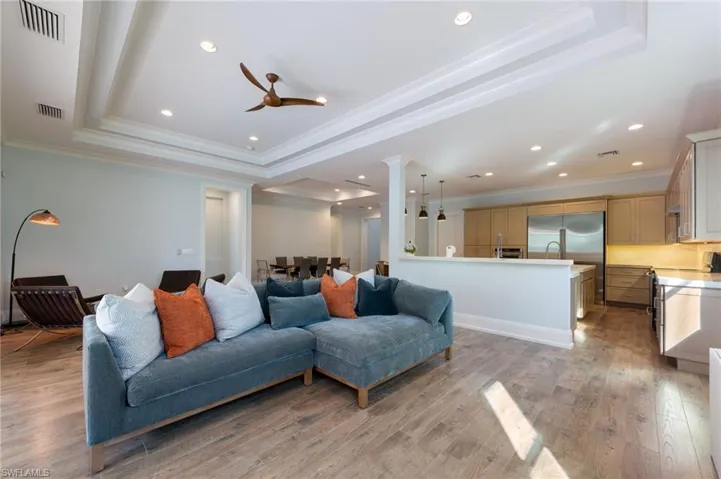 2863 Coco Lakes Dr, Naples, Florida 34105