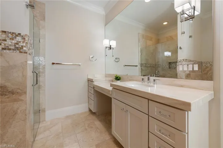 2863 Coco Lakes Dr, Naples, Florida 34105