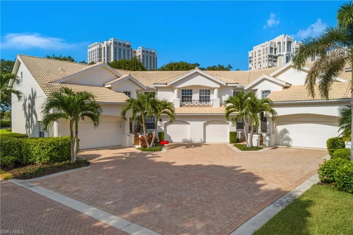6835  San Marino  DR, Naples, FL 34108