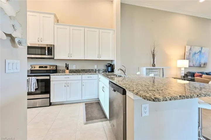 9386 Pocida Ct 204, Naples, Florida 34119
