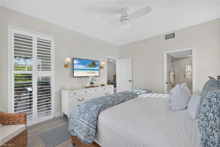 3554 Haldeman Creek Dr 111, Naples, Florida 34112