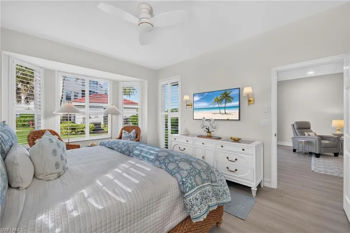 3554 Haldeman Creek Dr 111, Naples, Florida 34112