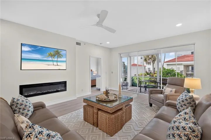 3554 Haldeman Creek Dr 111, Naples, Florida 34112