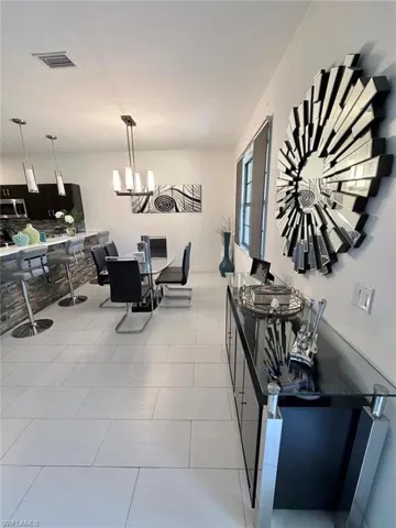 7317 Bristol Cir, Naples, Florida 34120
