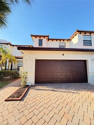7317 Bristol Cir, Naples, Florida 34120
