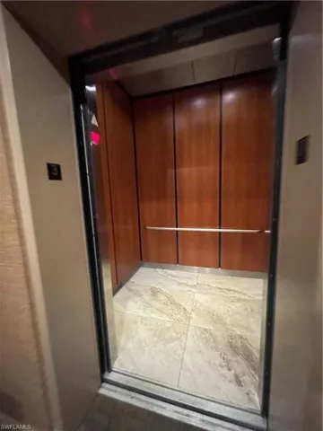 Room details featuring elevator