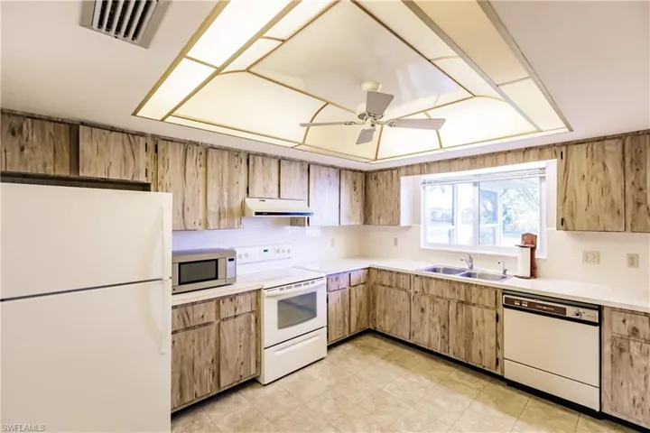9753 Deerfoot Dr, Fort Myers Fl 33919