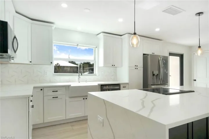 215 SE 46th  TER, Cape Coral, FL 33904