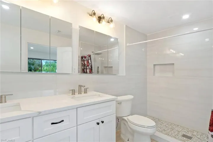 215 SE 46th  TER, Cape Coral, FL 33904