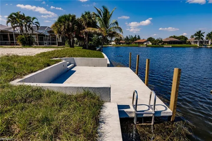 1701 SE 5th  CT, Cape Coral, FL 33990