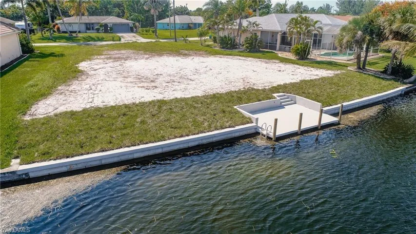 1701 SE 5th  CT, Cape Coral, FL 33990