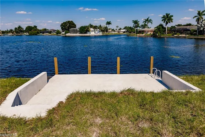 1701 SE 5th  CT, Cape Coral, FL 33990