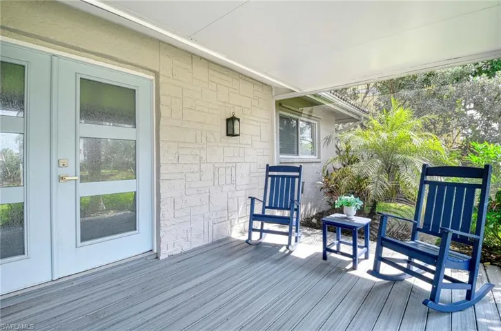 9 Pelican St E, Naples, Florida 34113
