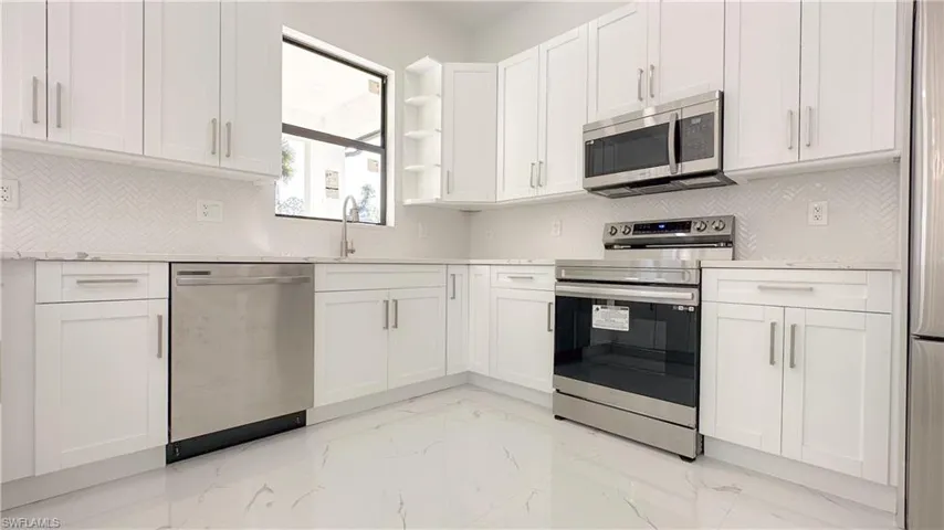 1028  19th SW ST, Naples, FL 34117