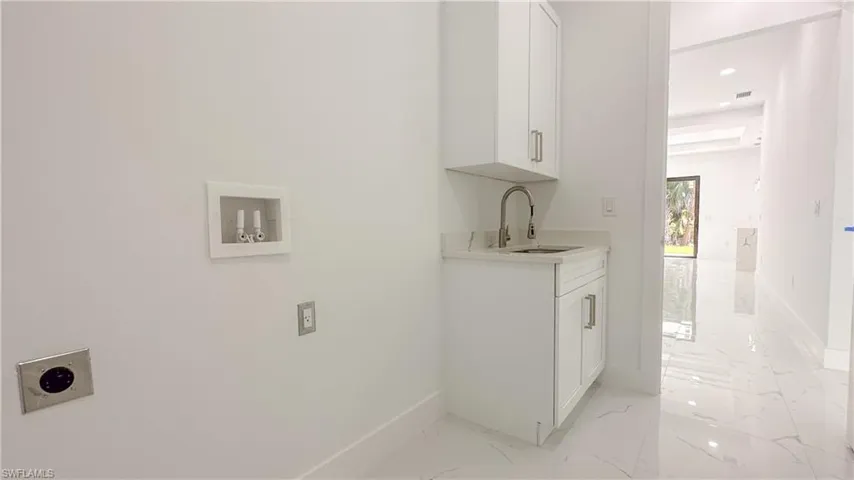 1028  19th SW ST, Naples, FL 34117