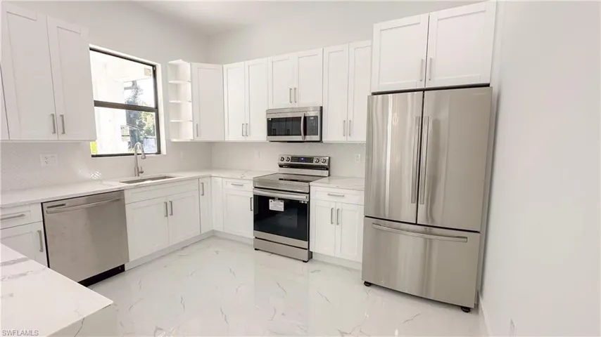 1028  19th SW ST, Naples, FL 34117