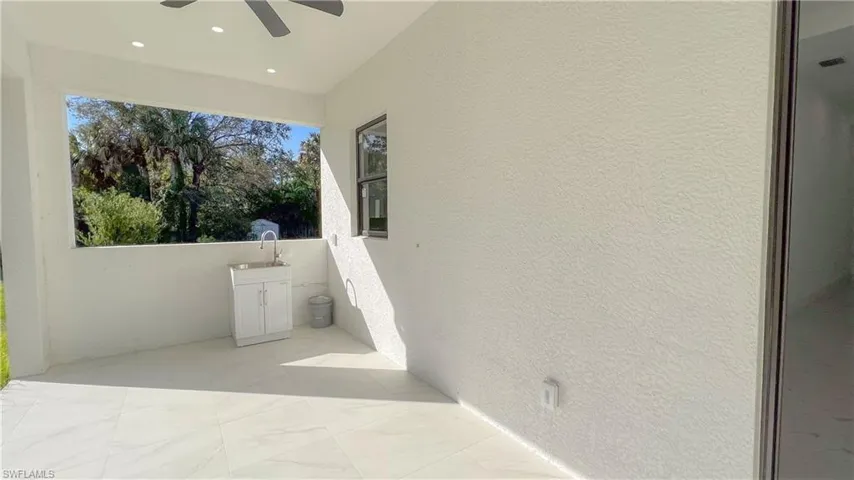 1028  19th SW ST, Naples, FL 34117