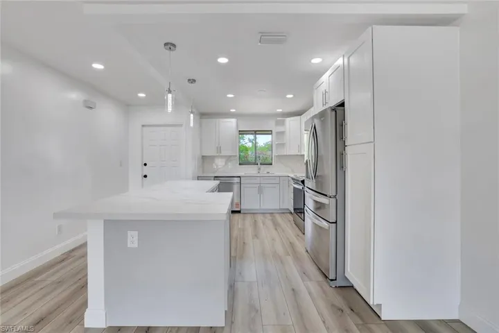 175 Cypress Way E # B205, Naples Fl 34110