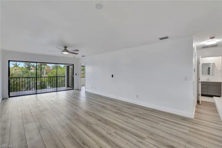 175 Cypress Way E # B205, Naples Fl 34110