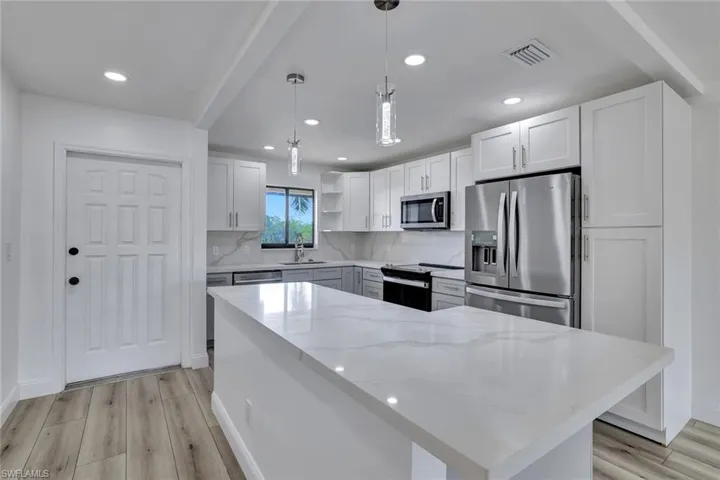 175 Cypress Way E # B205, Naples Fl 34110