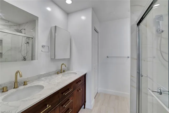 175 Cypress Way E # B205, Naples Fl 34110
