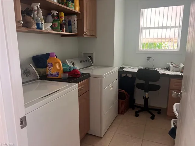 429  Riviera W BLVD, Naples, FL 34112