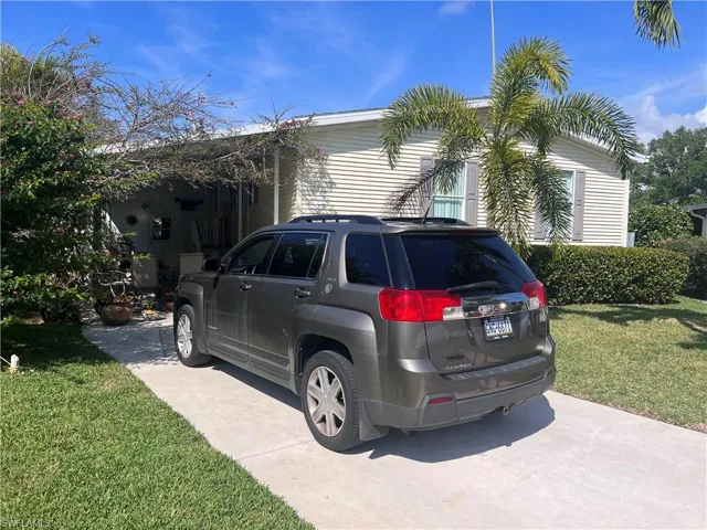 429  Riviera W BLVD, Naples, FL 34112