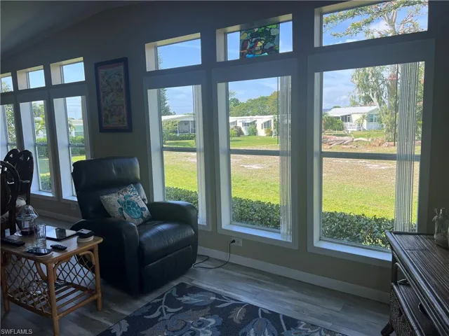 429  Riviera W BLVD, Naples, FL 34112