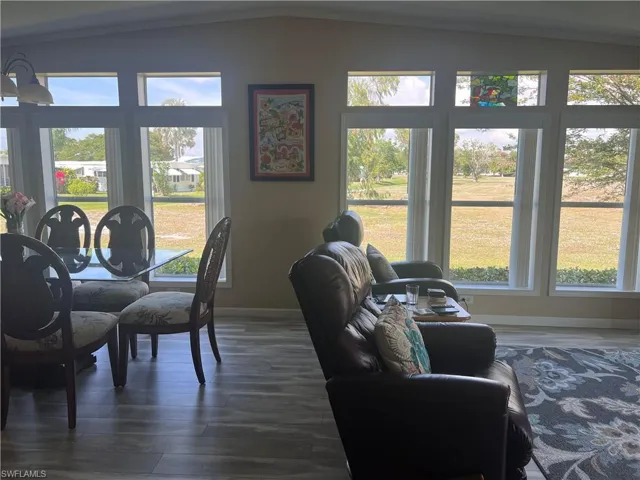 429  Riviera W BLVD, Naples, FL 34112