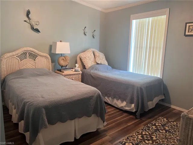 429  Riviera W BLVD, Naples, FL 34112