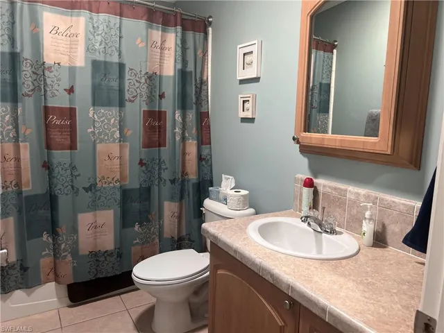 429  Riviera W BLVD, Naples, FL 34112