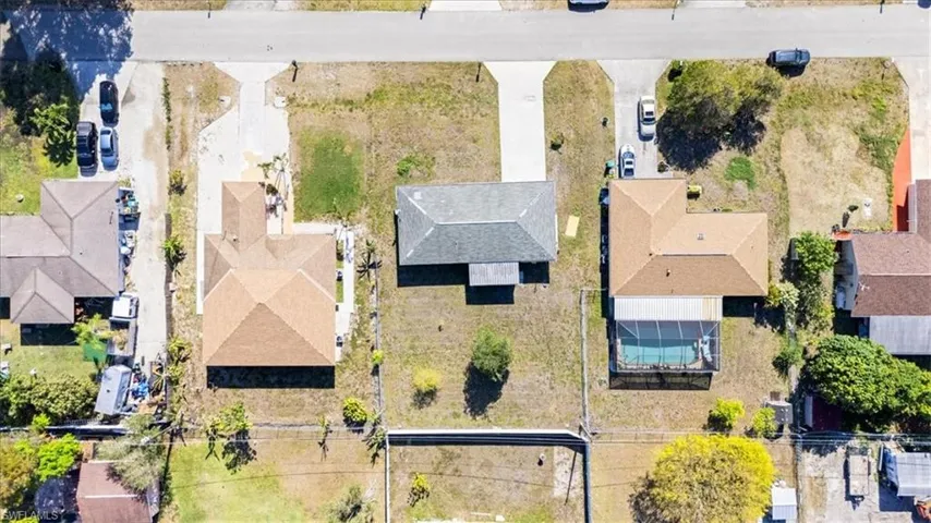 Drone / aerial view featuring a residential view