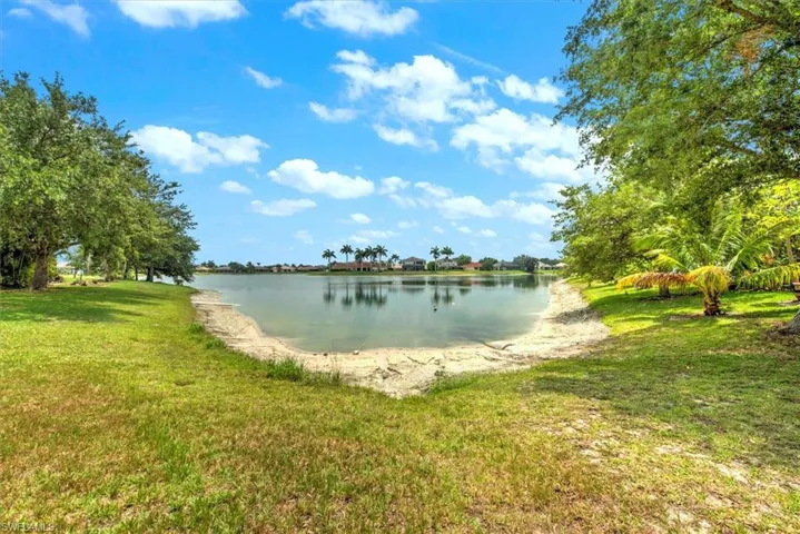 Side yard Lakeview