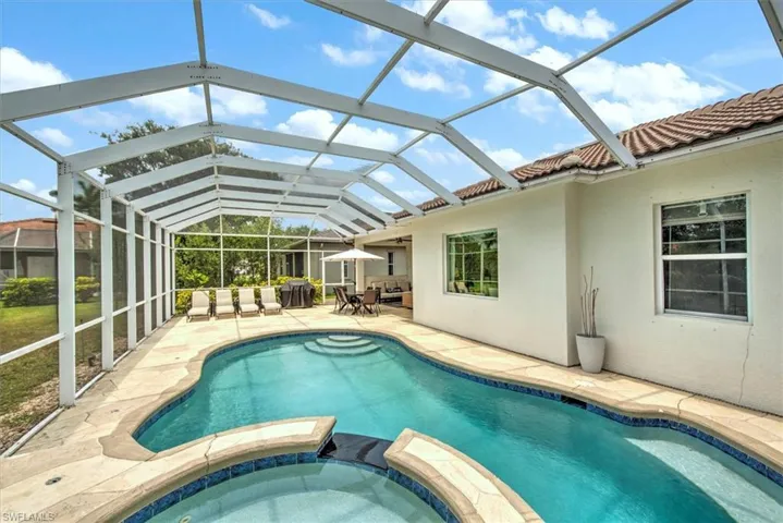 Pool & Spa