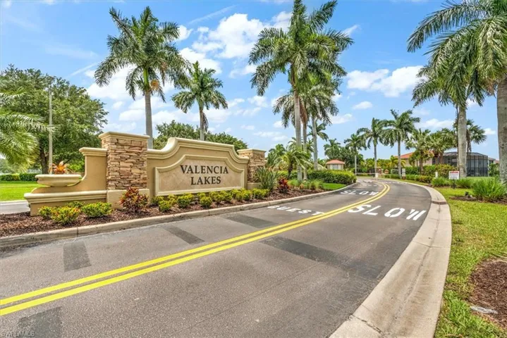 Valencia Lakes